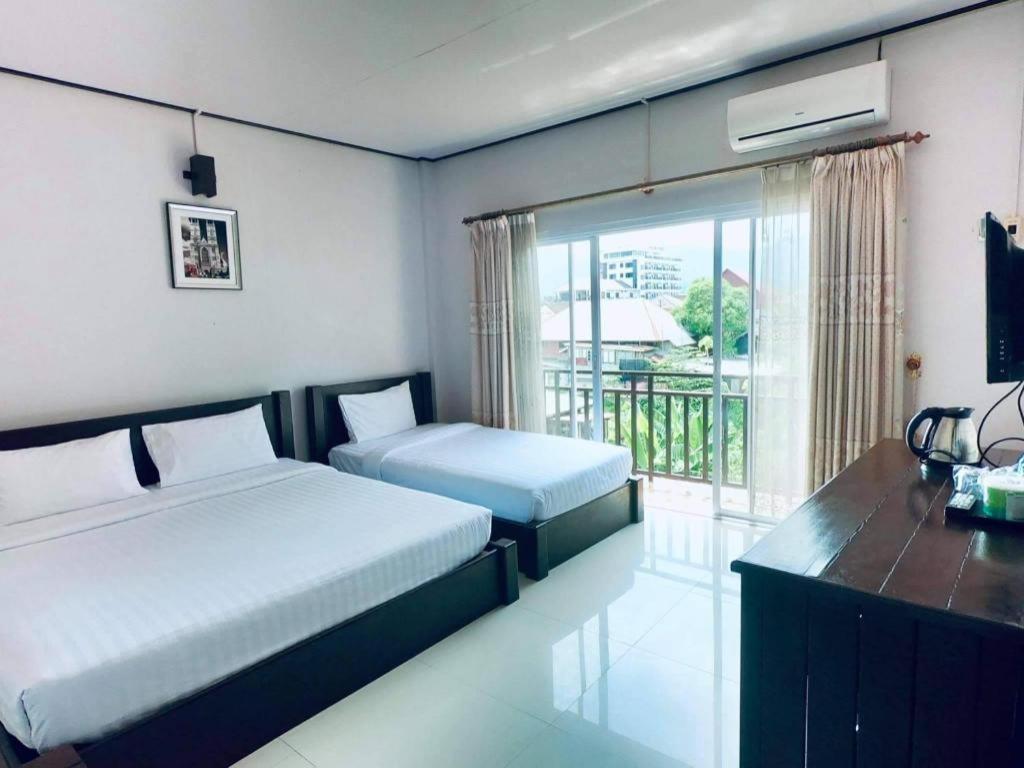 Phou Ang Kham 2 Hotel Vang Vieng Bagian luar foto